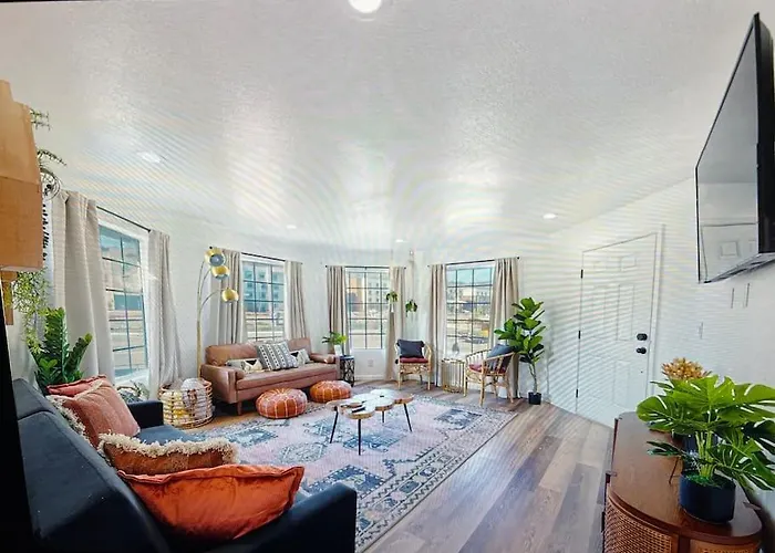 New Modern Boho Apt- Close To Yosemite