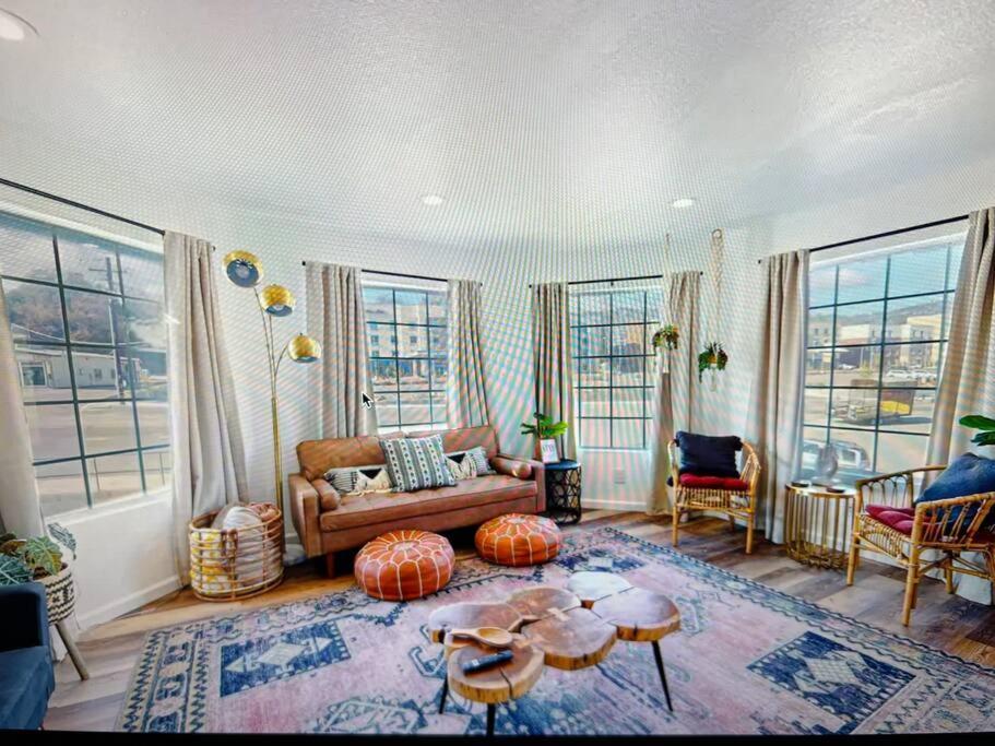 New Modern Boho Apt- Close To Yosemite Hébergement de vacances