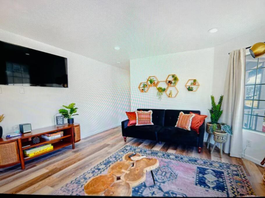 New Modern Boho Apt- Close To Yosemite Hébergement de vacances